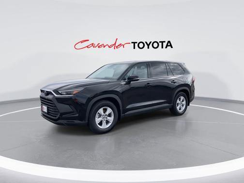 2025 Toyota Highlander LE