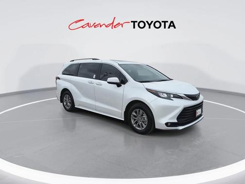 2026 Toyota Sienna XLE