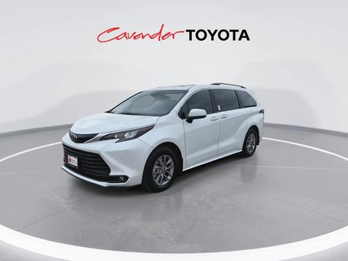 2026 Toyota Sienna XLE