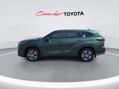 2025 Toyota Highlander Hybrid XLE