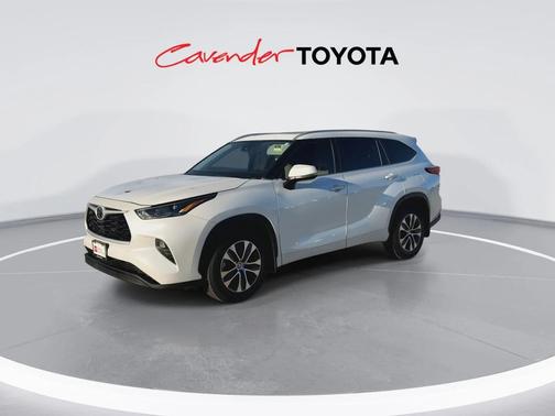 2023 Toyota Highlander XLE