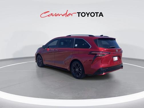 2022 Toyota Sienna XSE 7 Passenger