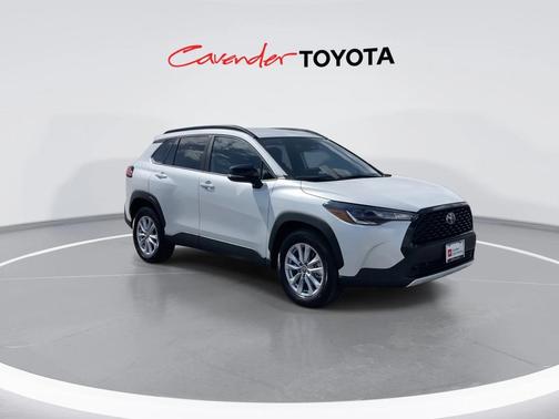 2025 Toyota Corolla Cross LE