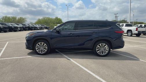 Blueprint 2023 Toyota Highlander Platinum