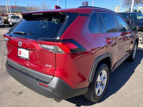 2020 Toyota RAV4 XLE