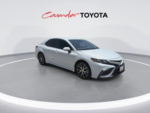 Ice Edge 2024 Toyota Camry SE