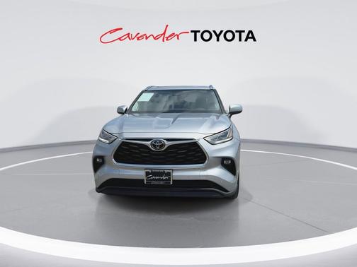 Celestial Silver Metallic 2021 Toyota Highlander Limited