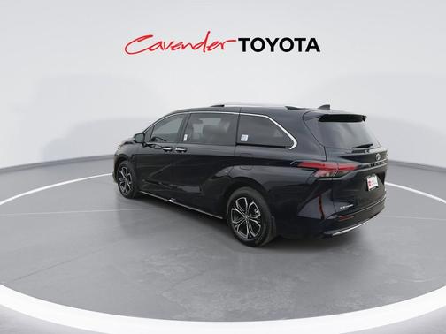 2026 Toyota Sienna Platinum