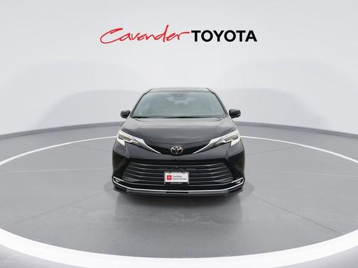 2026 Toyota Sienna Platinum