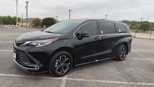 2026 Toyota Sienna Platinum
