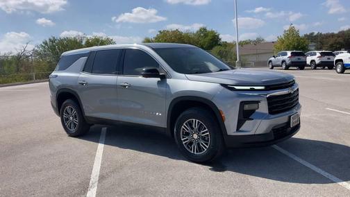 2024 Chevrolet Traverse LS