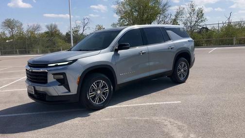 2024 Chevrolet Traverse LS