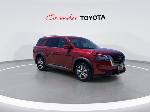 2023 Nissan Pathfinder SL 4WD