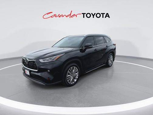 Midnight Black Metallic 2026 Toyota Highlander Platinum