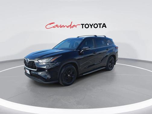 2023 Toyota Highlander Hybrid XLE