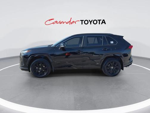 2022 Toyota RAV4 Hybrid SE
