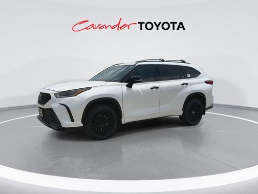 Wind Chill Pearl 2023 Toyota Highlander XSE