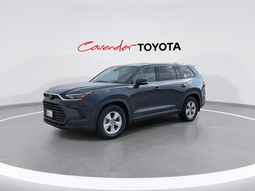 2025 Toyota Highlander LE