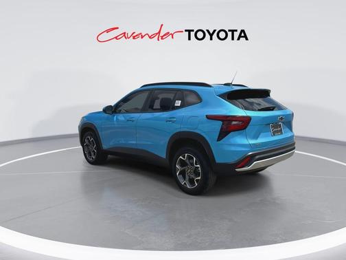 Marina Blue Metallic 2025 Chevrolet Trax LT