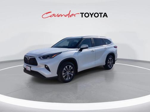 2025 Toyota Highlander XLE