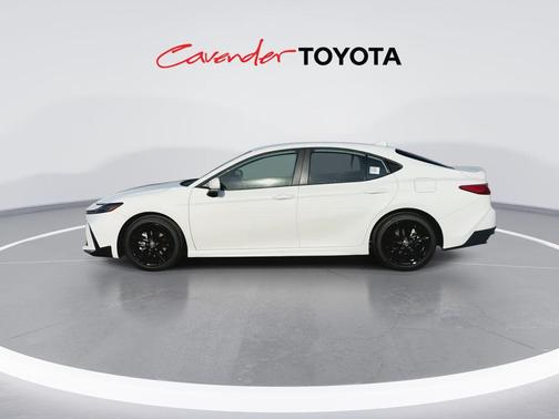 Ice Cap 2026 Toyota Camry SE