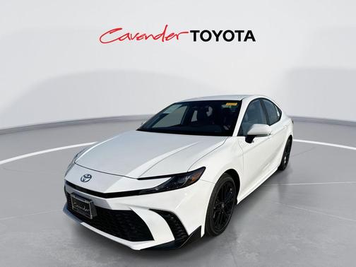 Ice Cap 2026 Toyota Camry SE