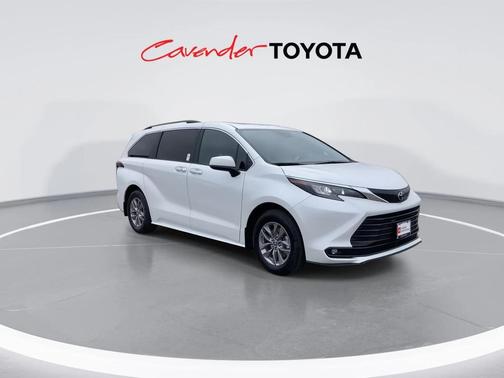 2026 Toyota Sienna XLE