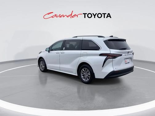 2026 Toyota Sienna XLE