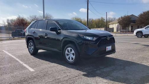 2022 Toyota RAV4 LE