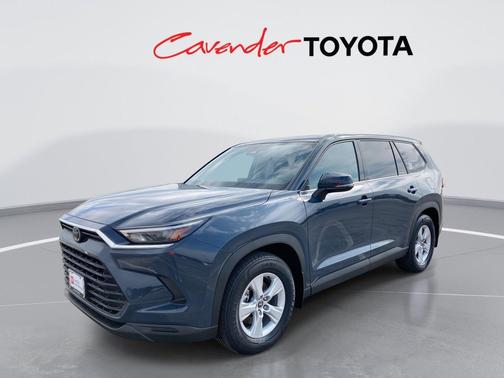 2025 Toyota Highlander LE
