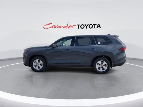 2025 Toyota Highlander LE