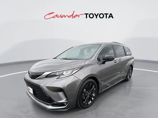 2022 Toyota Sienna XSE 7 Passenger