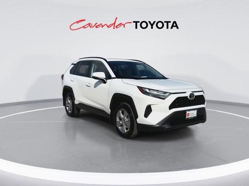 Ice Cap 2025 Toyota RAV4 XLE