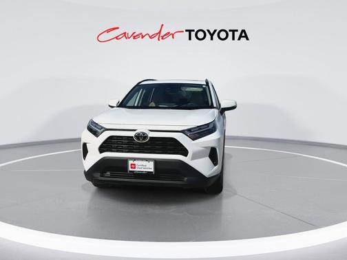 Ice Cap 2025 Toyota RAV4 XLE