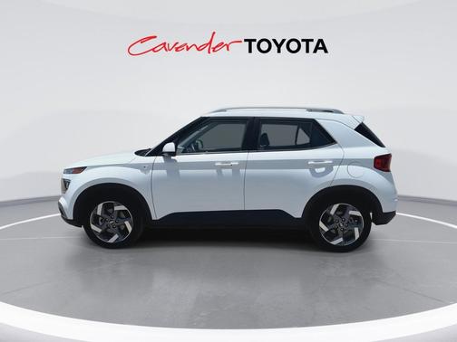 Lunar White 2025 Hyundai VENUE SEL