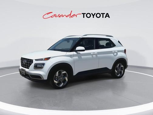 Lunar White 2025 Hyundai VENUE SEL
