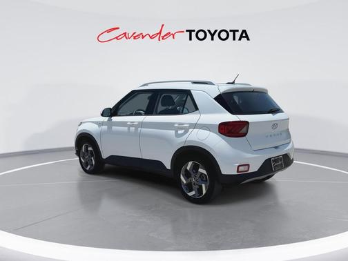 Lunar White 2025 Hyundai VENUE SEL