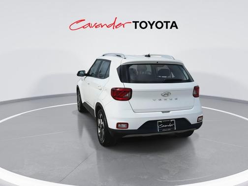 Lunar White 2025 Hyundai VENUE SEL