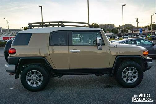 2011 Toyota FJ Cruiser Base