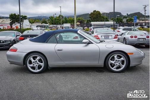 2001 Porsche 911 Carrera 4