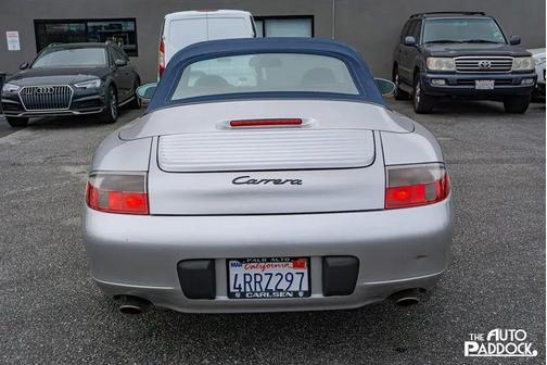 2001 Porsche 911 Carrera 4