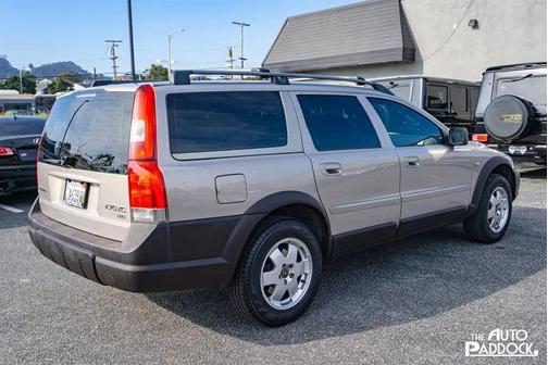 2002 Volvo V70 XC