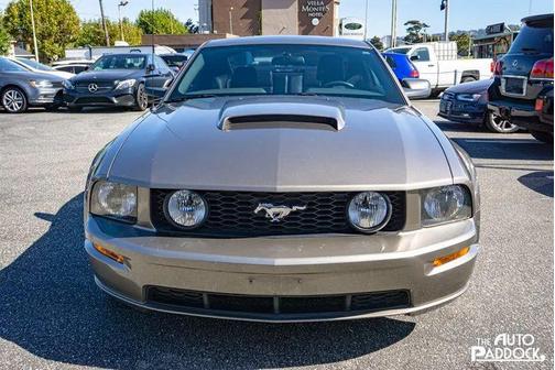 2005 Ford Mustang GT Premium