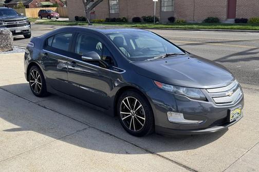Gray 2013 Chevrolet Volt Base