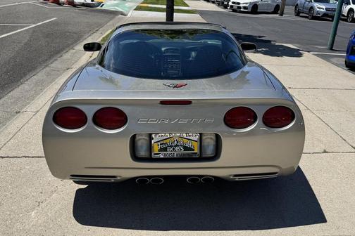 2001 Chevrolet Corvette Base