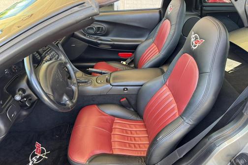 2001 Chevrolet Corvette Base