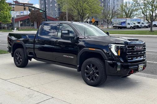 Onyx Black 2024 GMC Sierra 2500 AT4