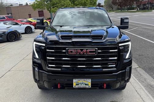 Onyx Black 2024 GMC Sierra 2500 AT4