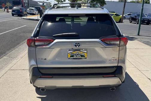 2024 Toyota RAV4 Hybrid SE