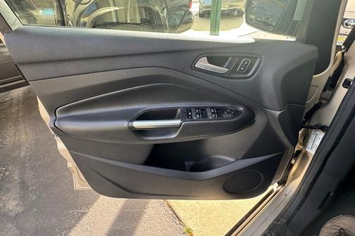 2017 Ford C-Max Hybrid SE